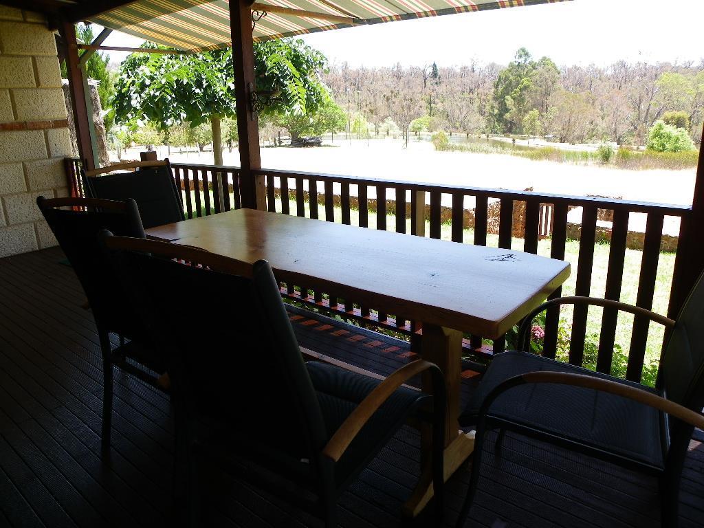 Clover Cottage Country Retreat Manjimup Exterior photo